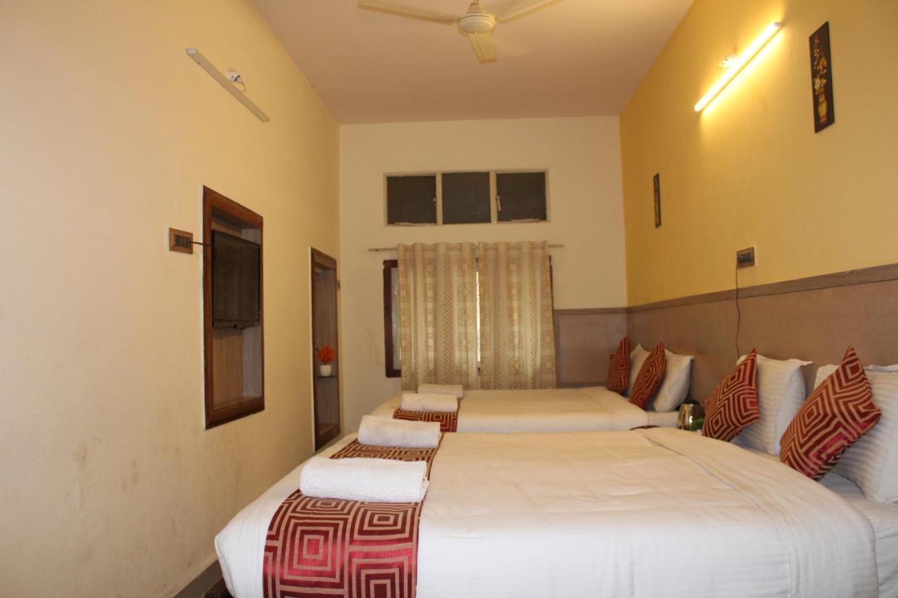 Kaveri Hotel Bed&Breakfast Mysore Exterior foto