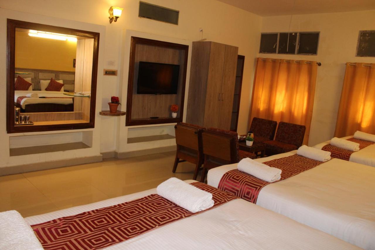 Kaveri Hotel Bed&Breakfast Mysore Exterior foto